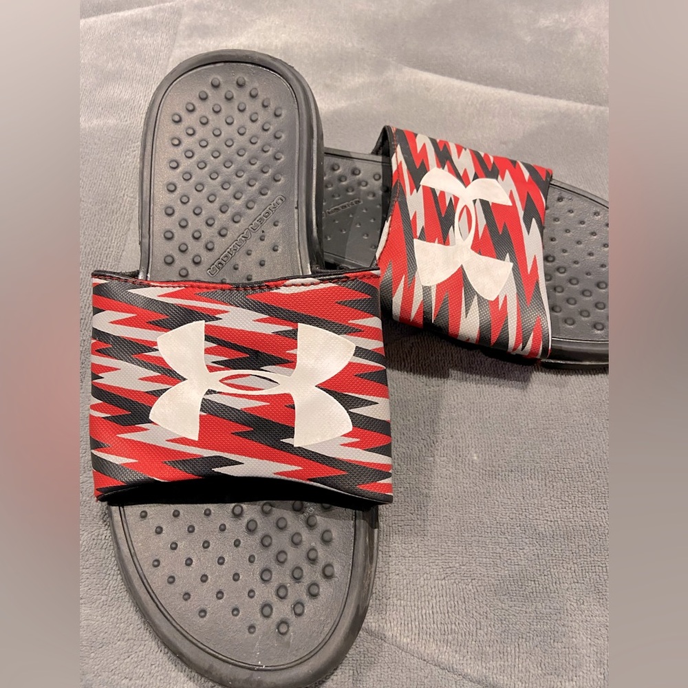 Under Armour - youth slides